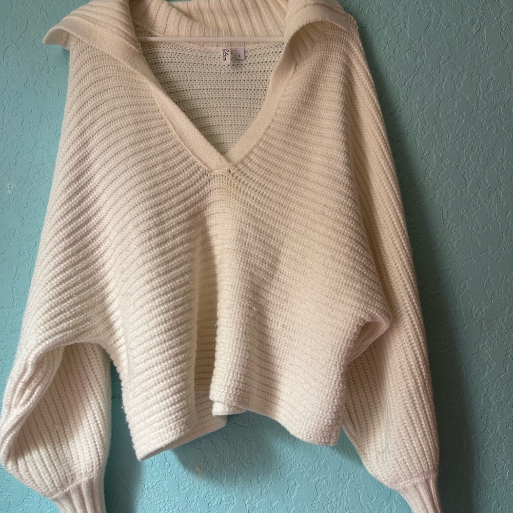 Elan Cream Oversized V-Neck Ribbed Cropped Sweater